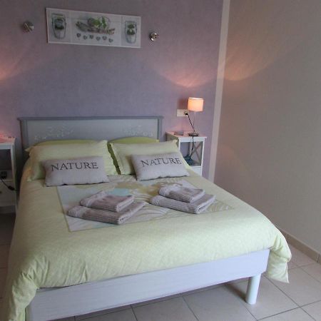 Chambre D'Hotes La Basse Gougeonniere Neuvy-en-Mauges Eksteriør bilde